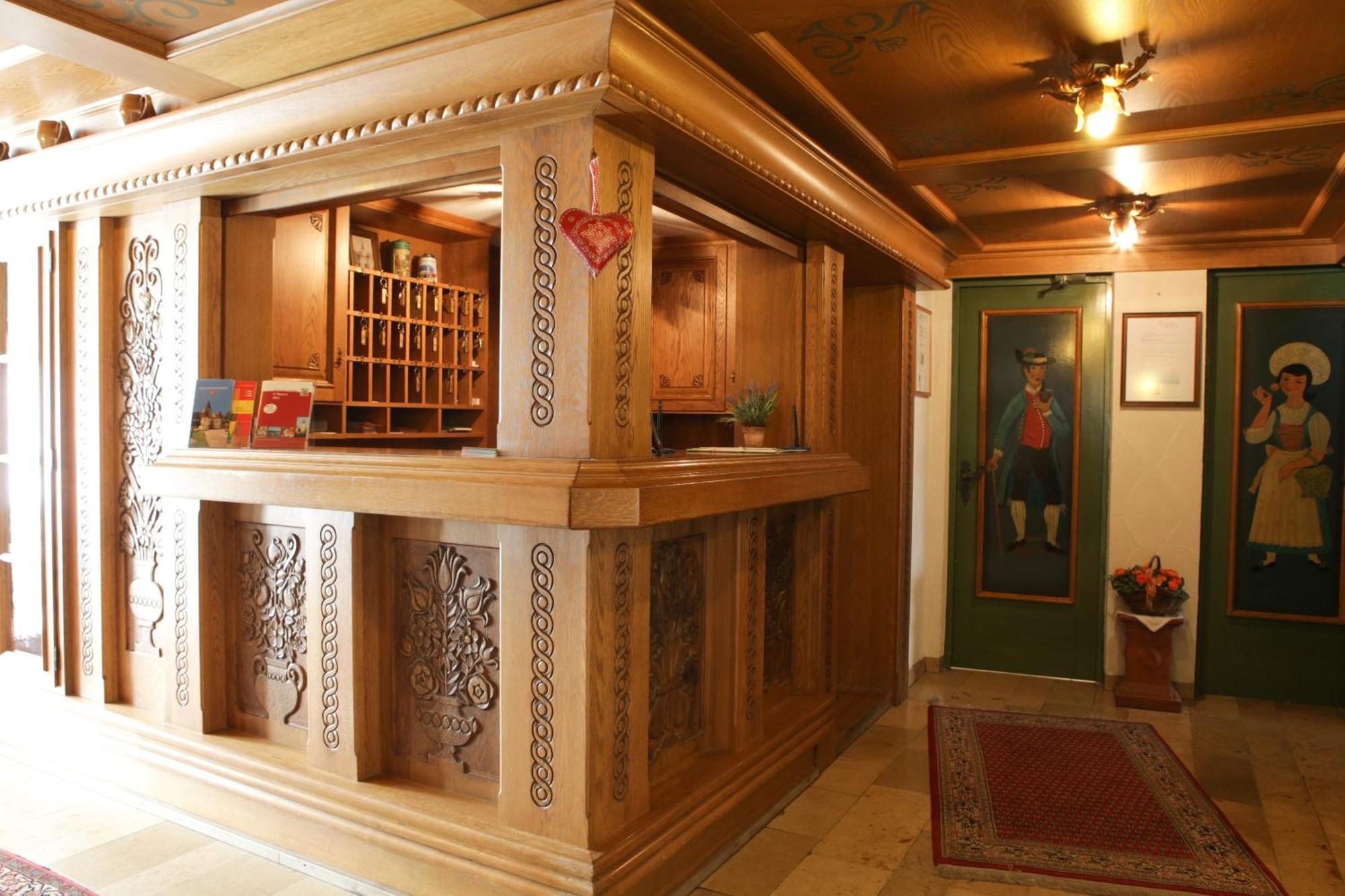 Hotel Zum Loewen Weißenhorn Dış mekan fotoğraf