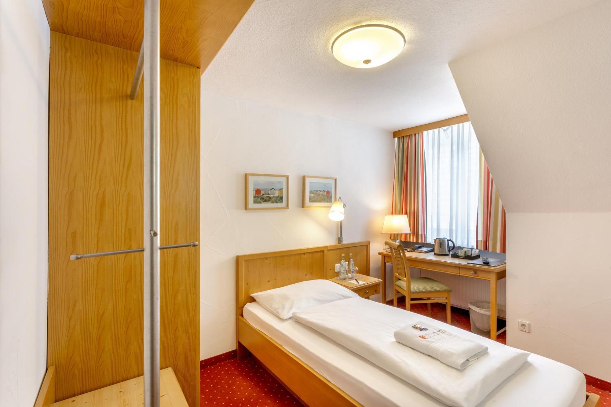 Hotel Zum Loewen Weißenhorn Dış mekan fotoğraf